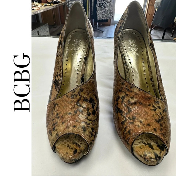 🛍️3/$40 BCBG Open Toe Platform Heel Shoe Snakeskin Brown Leather Upper Size 6.5 - Picture 4 of 9